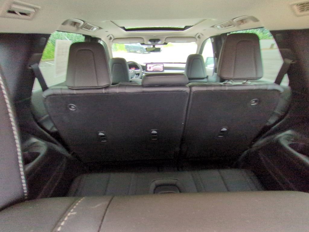 Used 2026 INFINITI QX60 Luxe w/ Cargo Package FWD image 35