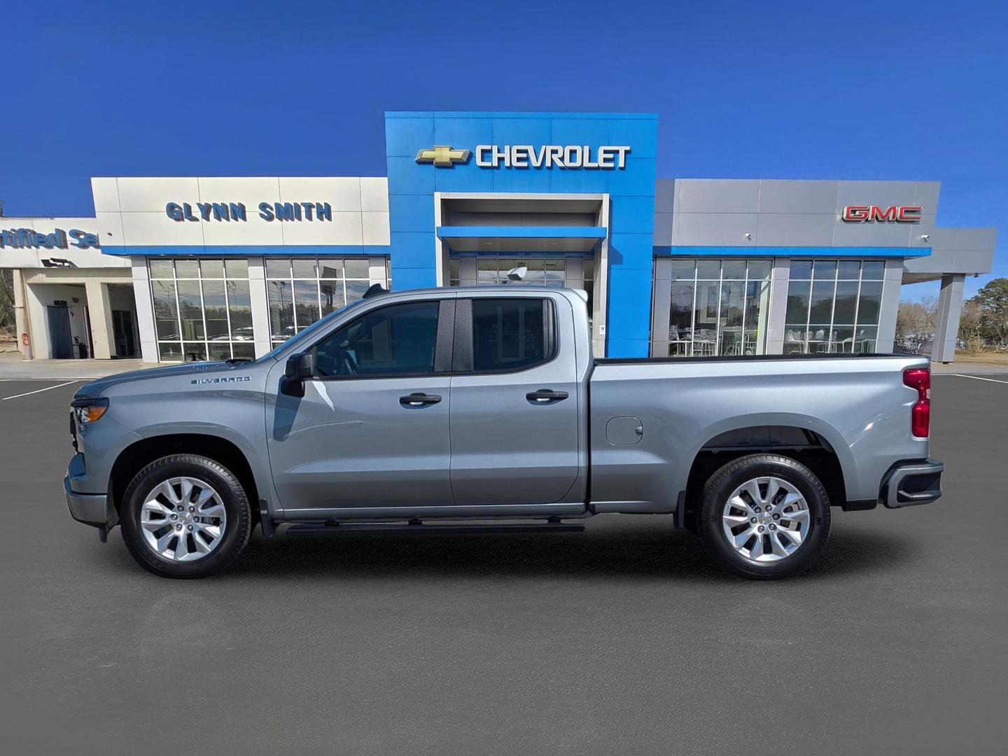 Used 2025 Chevrolet Silverado 1500 Custom image 13