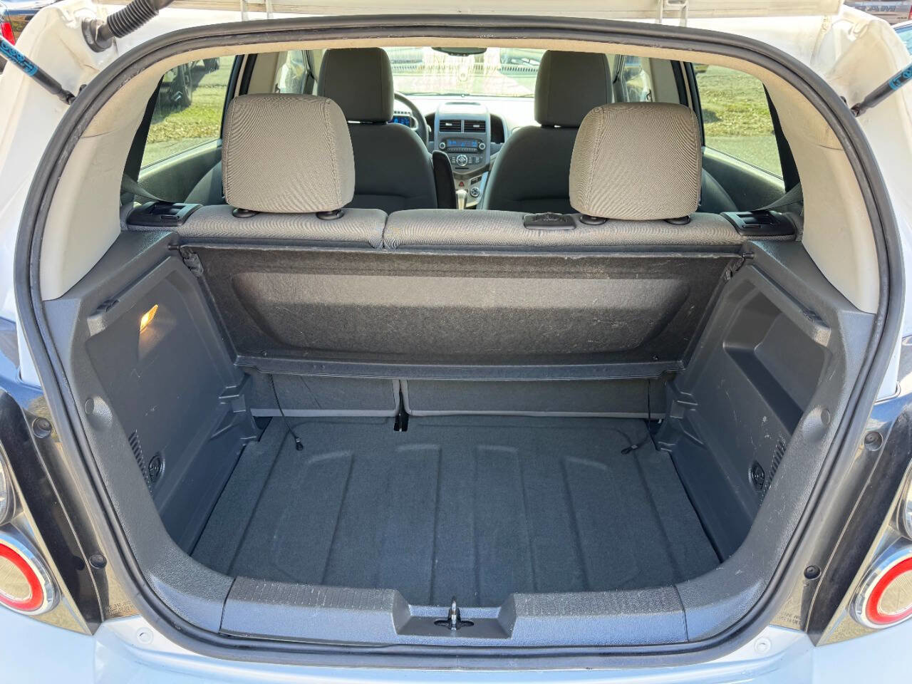 Used 2014 Chevrolet Sonic LT image 13