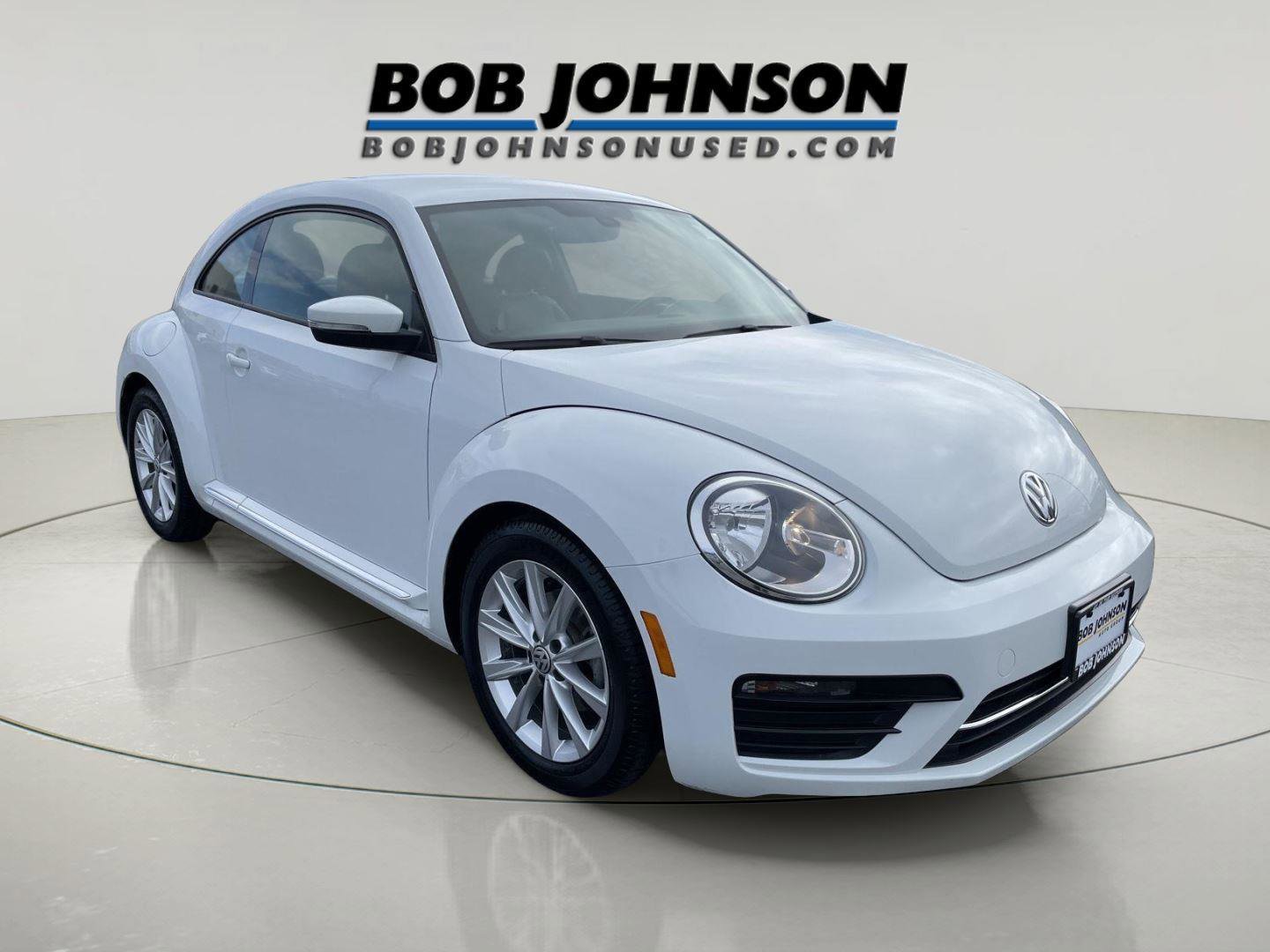 Used 2018 Volkswagen Beetle 2.0T S w/ Style & Comfort Package For S image 1