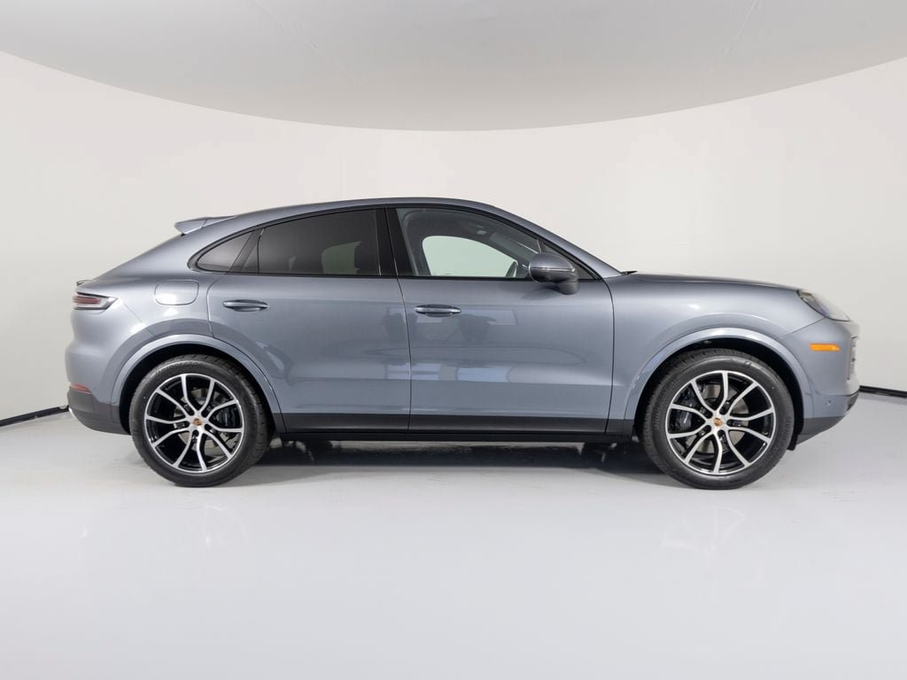 New 2026 Porsche Cayenne Coupe AWD/4WD image 12