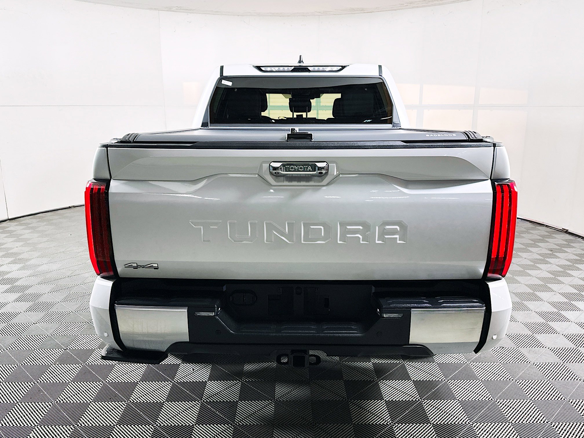Used 2025 Toyota Tundra Limited image 4