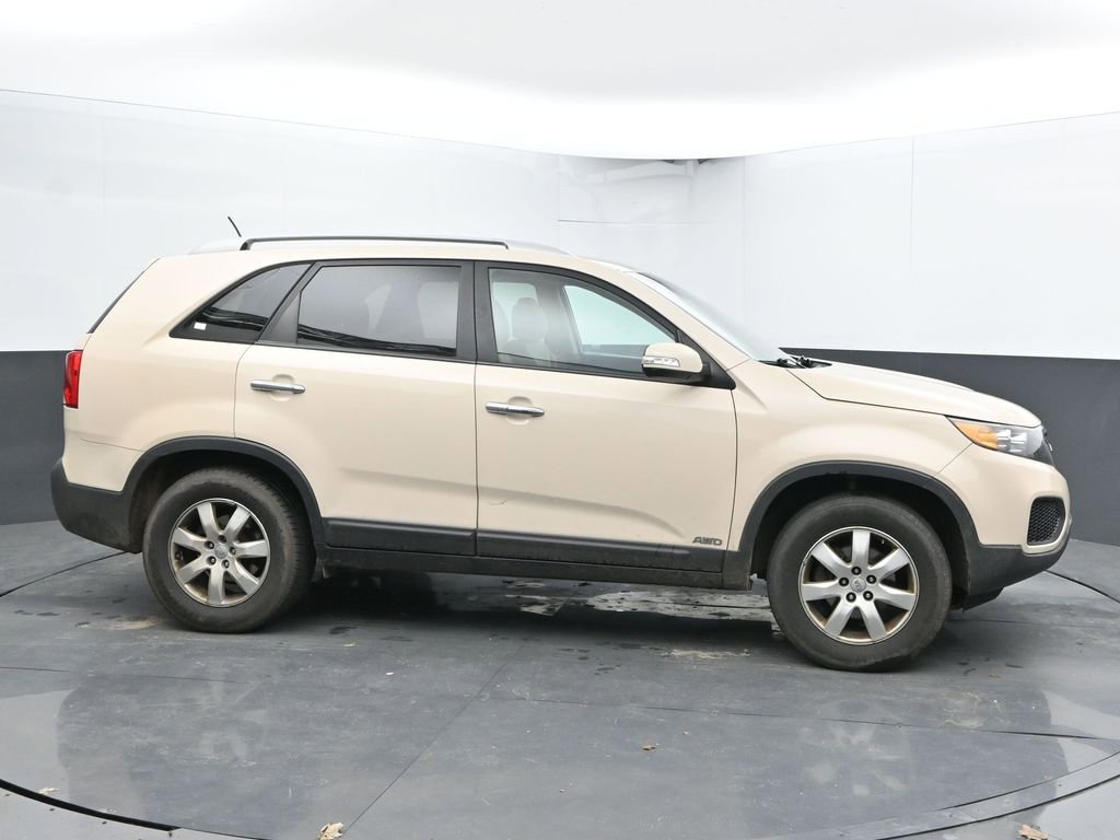 Used 2012 Kia Sorento LX w/ Third Row Pkg AWD/4WD image 11