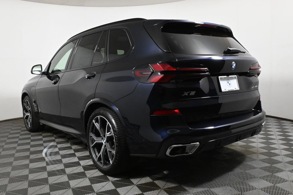 Used 2026 BMW X5 xDrive50e w/ M Sport Package AWD/4WD image 5