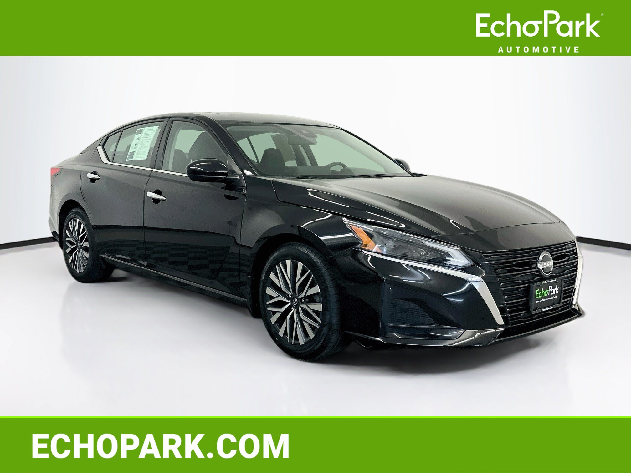 Used 2023 Nissan Altima 2.5 SV w/ SV Premium Package FWD image 1