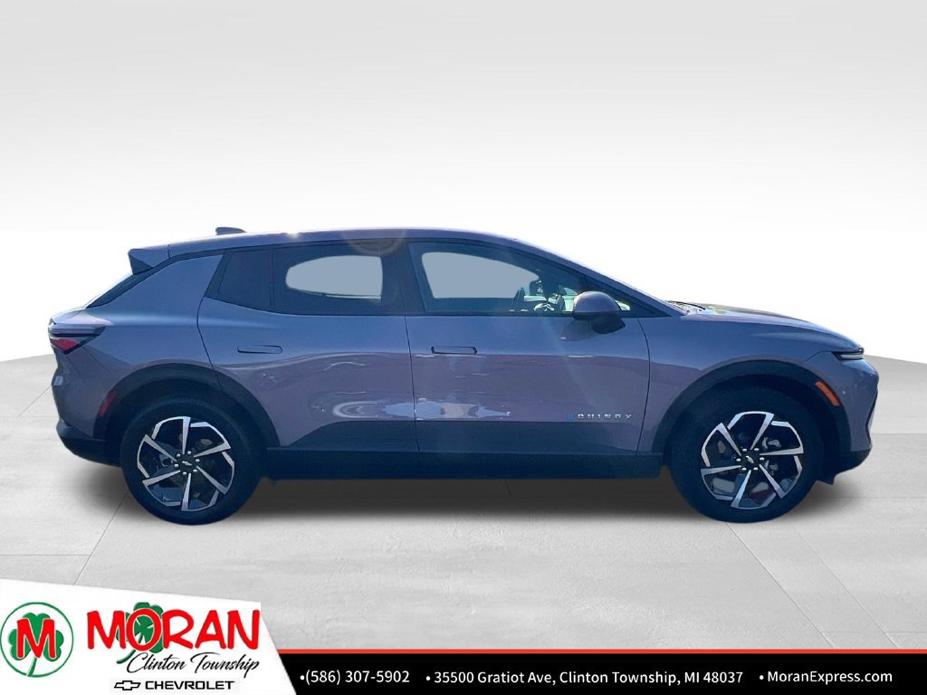 Certified 2025 Chevrolet Equinox EV LT w/ Comfort Package FWD image 8