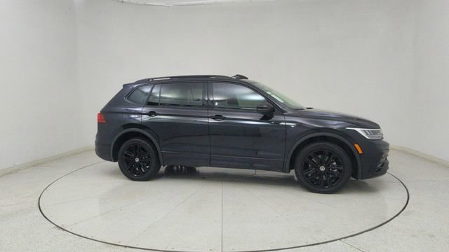 Used 2022 Volkswagen Tiguan SE R-Line image 65