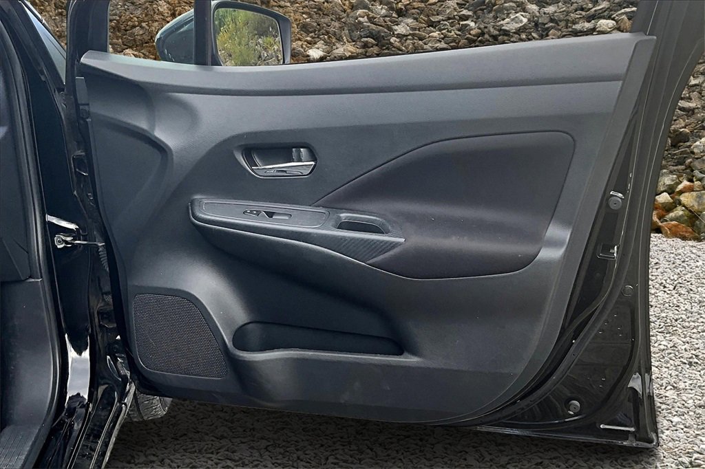 Used 2021 Nissan Versa SV image 22