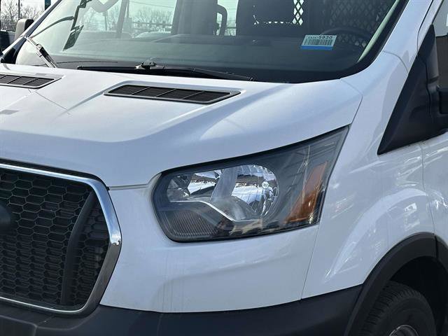 Used 2024 Ford Transit 250 Low Roof AWD w/ Exterior Upgrade Package image 7