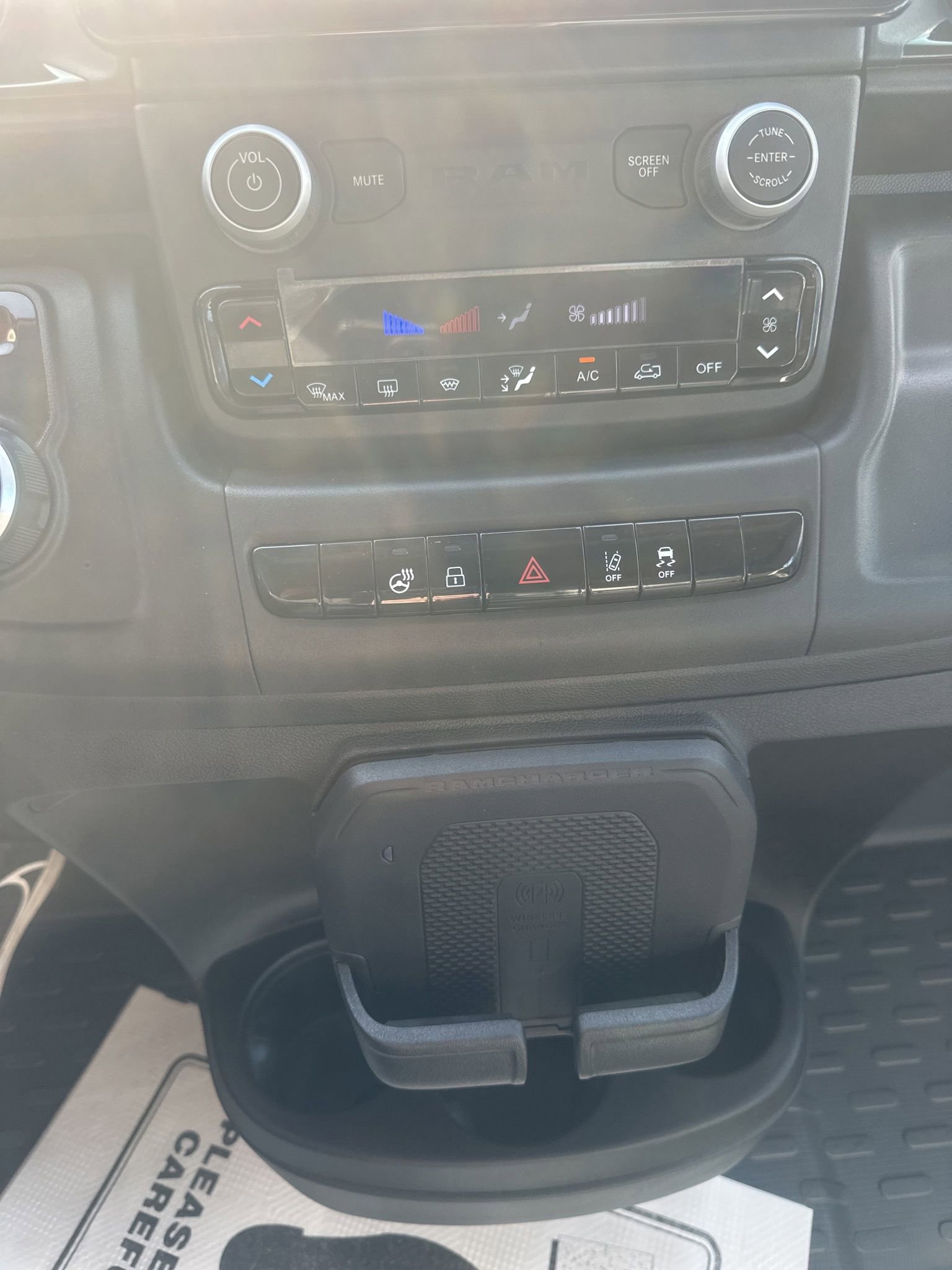 Used 2024 RAM ProMaster 3500 w/ Delivery Van Package image 30