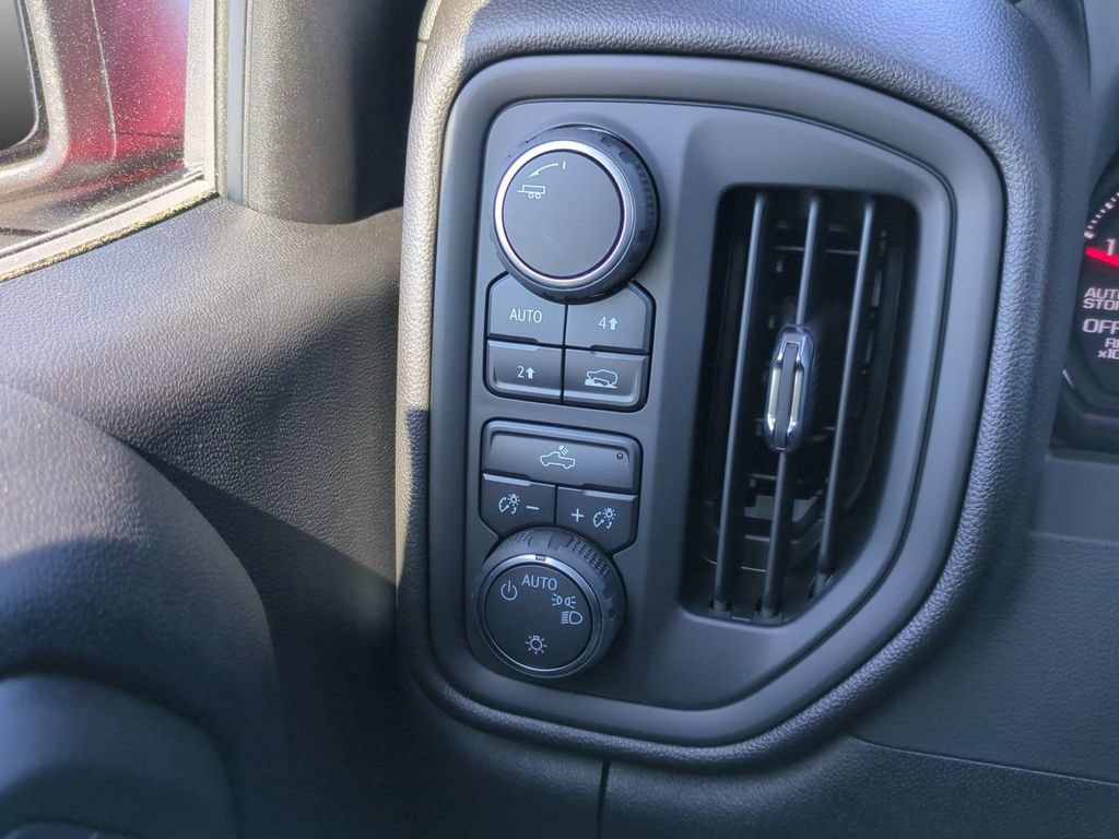 New 2026 Chevrolet Silverado 1500 Custom w/ Turbomax Blackout Package AWD/4WD image 25