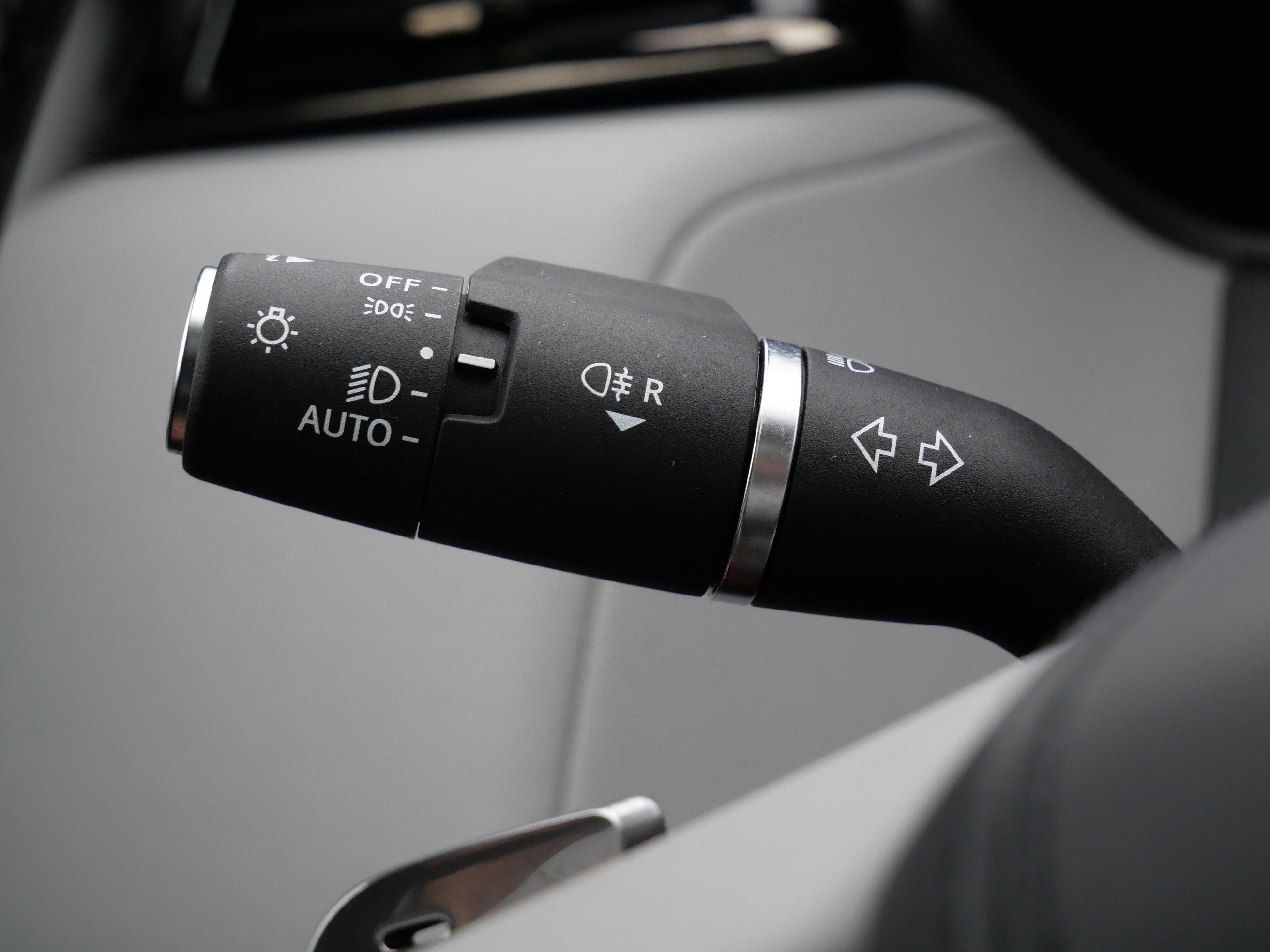 Certified 2026 Land Rover Range Rover Velar S AWD/4WD image 29