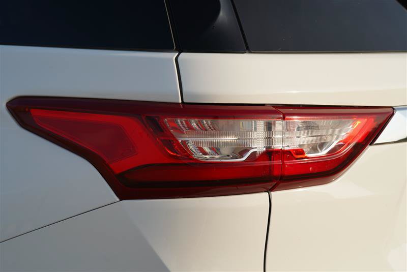 Used 2020 Chevrolet Traverse RS AWD/4WD image 35