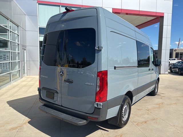 Used 2024 Mercedes-Benz Sprinter 2500 image 7