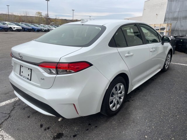 Used 2022 Toyota Corolla LE image 5