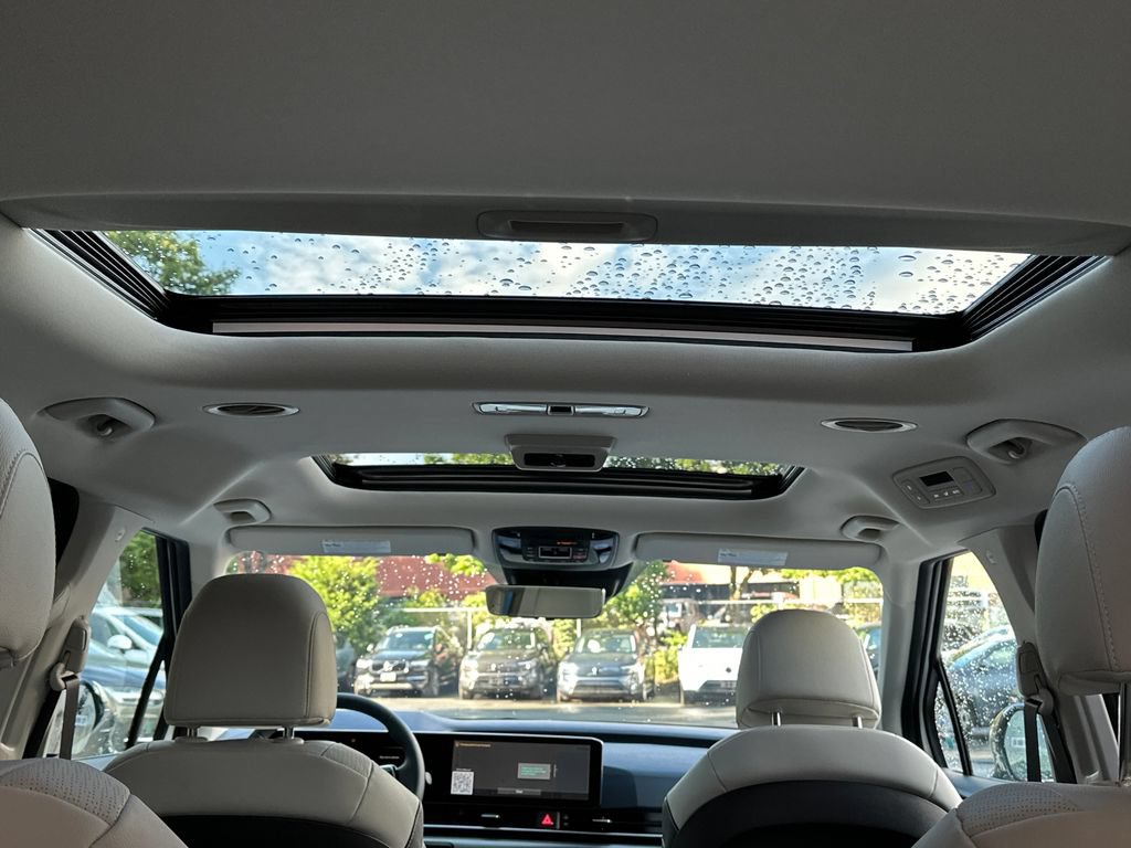 New 2026 Kia Carnival SX Prestige FWD image 8