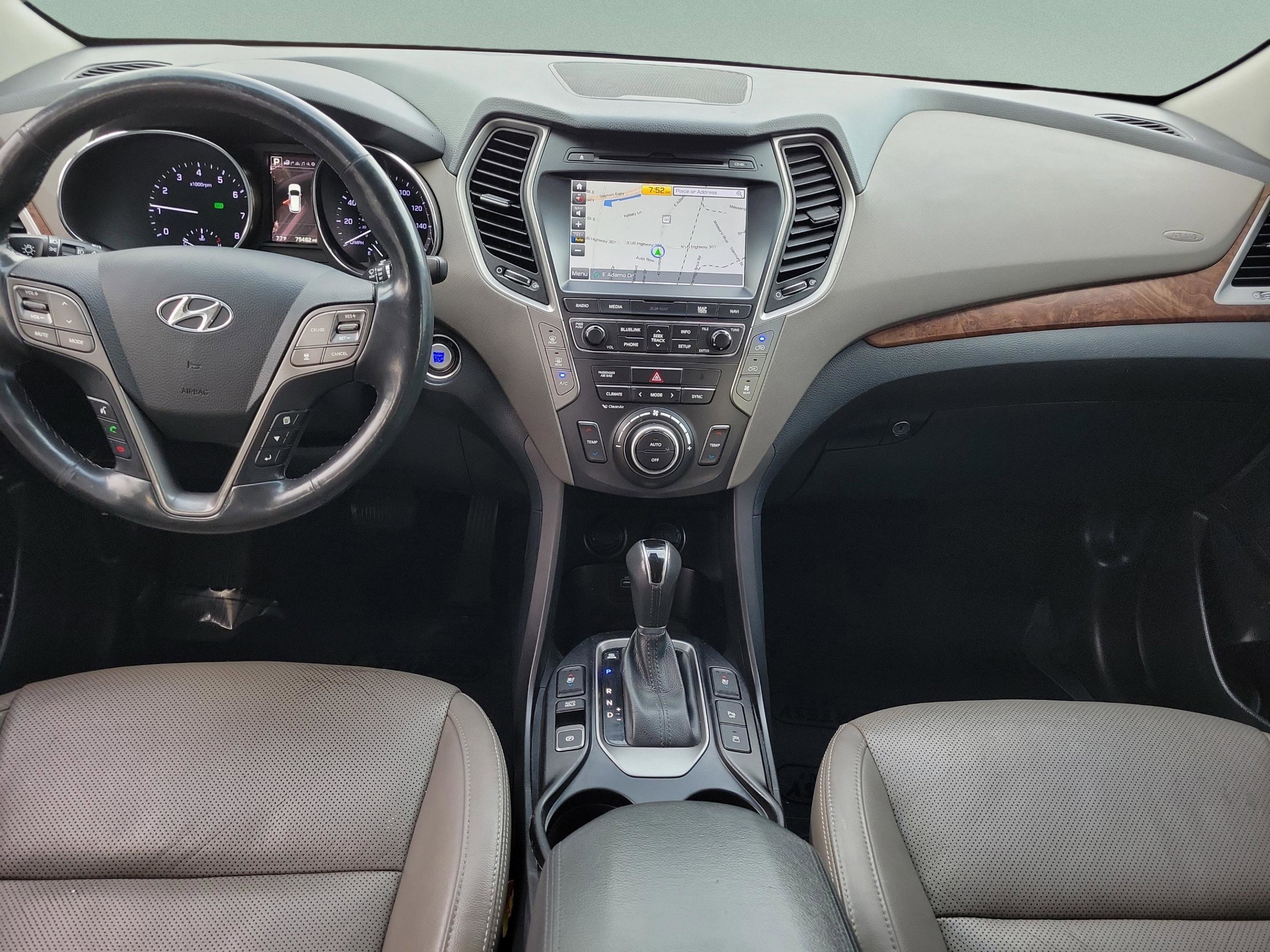 Used 2017 Hyundai Santa Fe AWD w/ SE Ultimate Tech Package 03 image 10