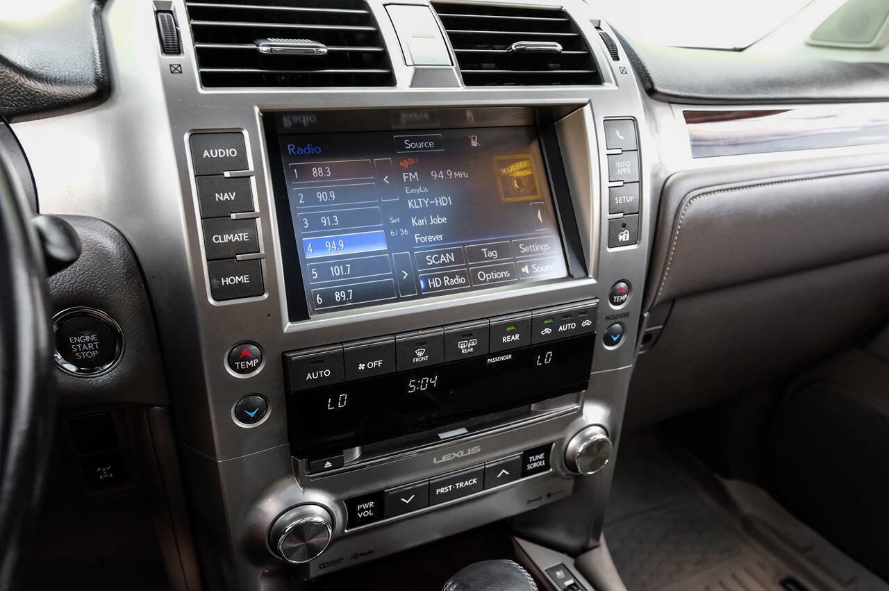 Used 2017 Lexus GX 460 Premium w/ Premium Package AWD/4WD image 32
