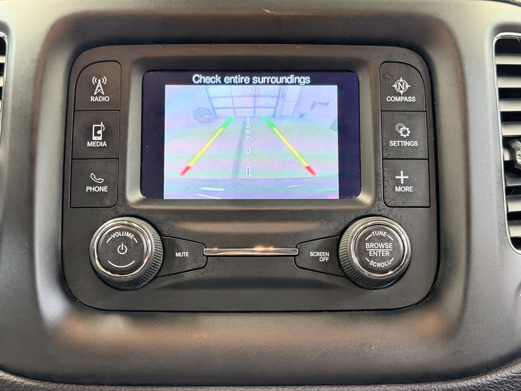 Used 2017 Jeep Compass Latitude w/ Safe & Security Group AWD/4WD image 56