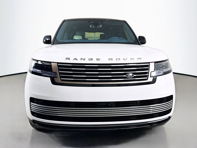 New 2026 Land Rover Range Rover SV image 2