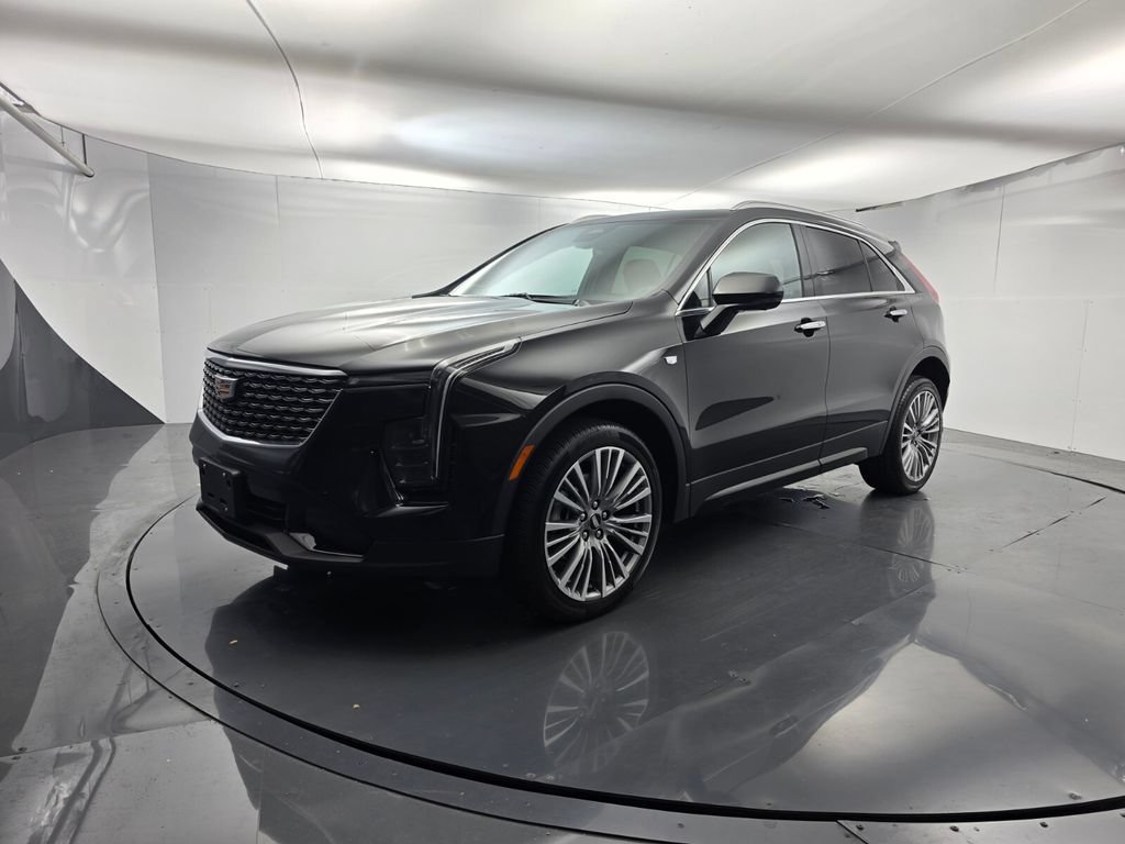 Used 2025 Cadillac XT4 Premium Luxury w/ Technology Package AWD/4WD image 8