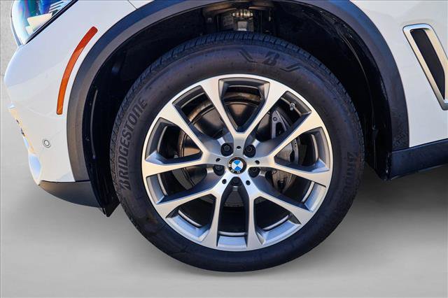 Used 2020 BMW X5 xDrive40i w/ Convenience Package AWD/4WD image 9