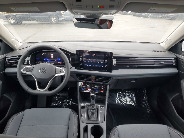 New 2026 Volkswagen Jetta SE FWD image 24