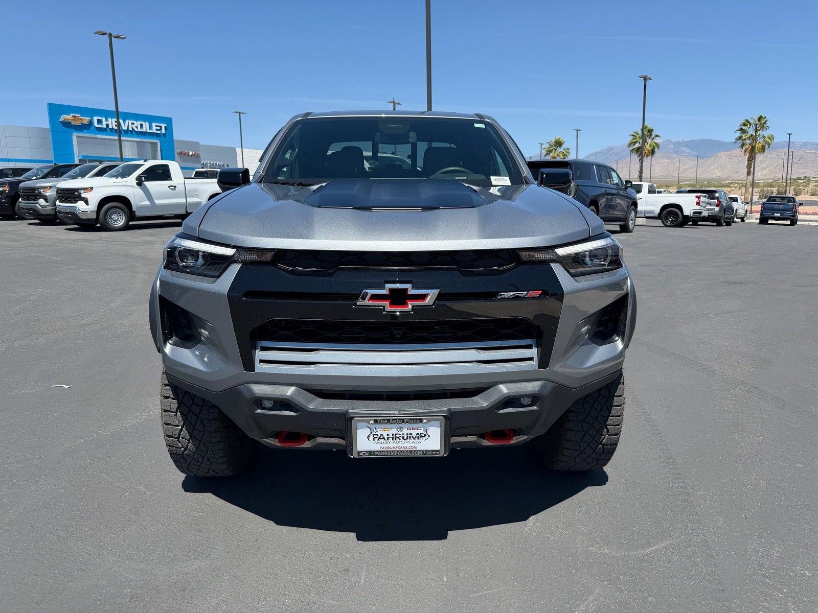Used 2025 Chevrolet Colorado ZR2 w/ Technology Package AWD/4WD image 8