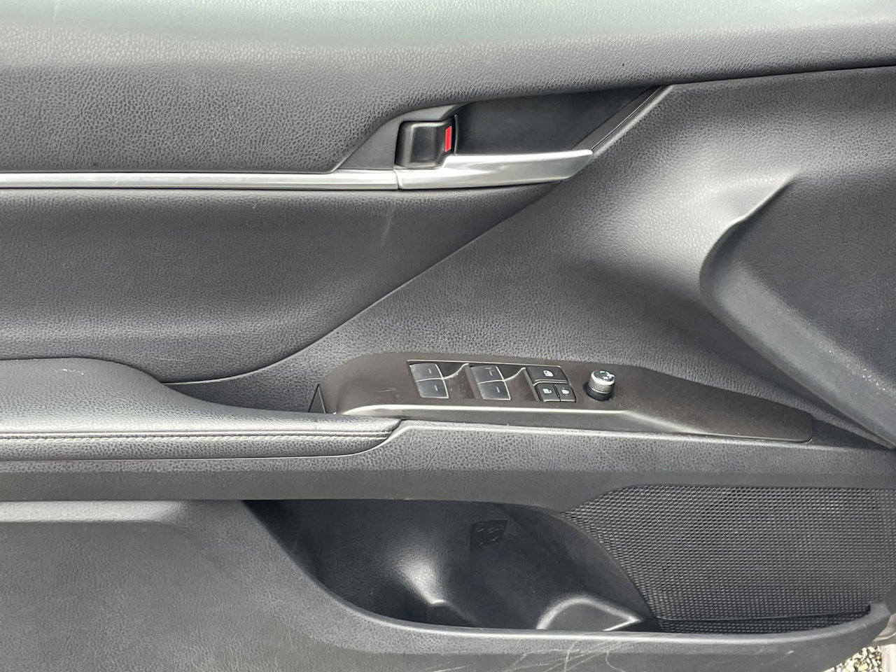 Used 2024 Toyota Camry XSE image 13