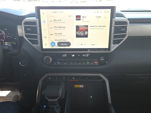 Used 2024 Toyota Tundra Limited image 30