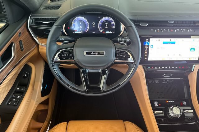New 2026 Jeep Grand Cherokee Summit w/ Adv Protech Group IV AWD/4WD image 11