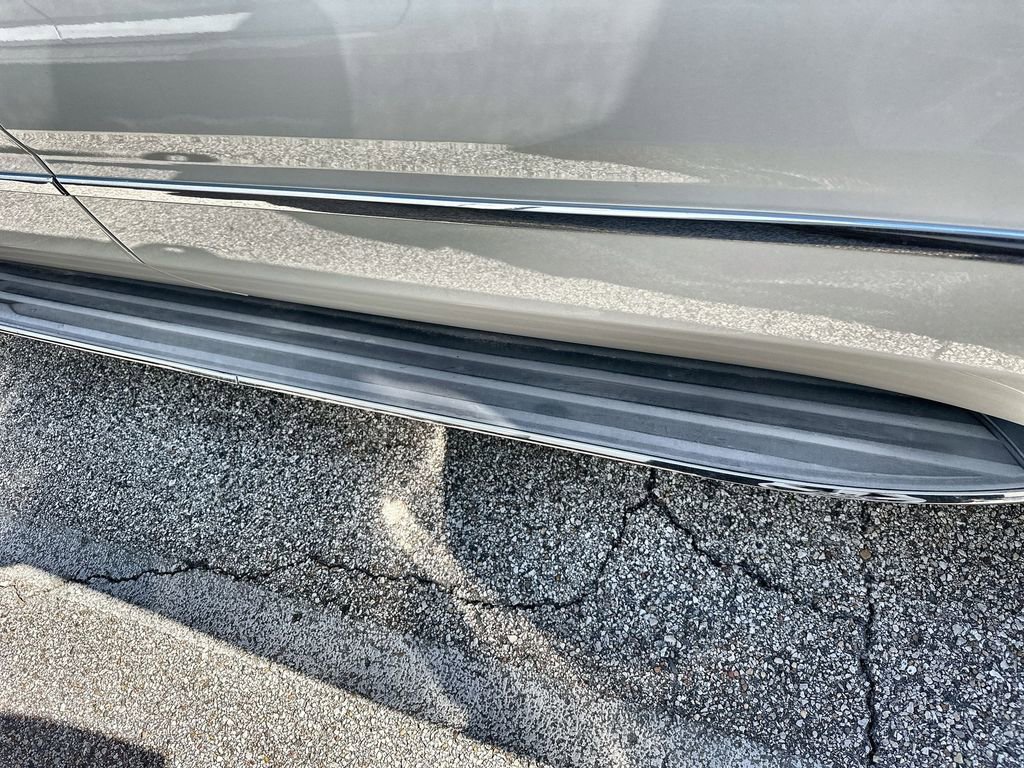 Used 2015 GMC Yukon XL Denali w/ Touring Package RWD image 12