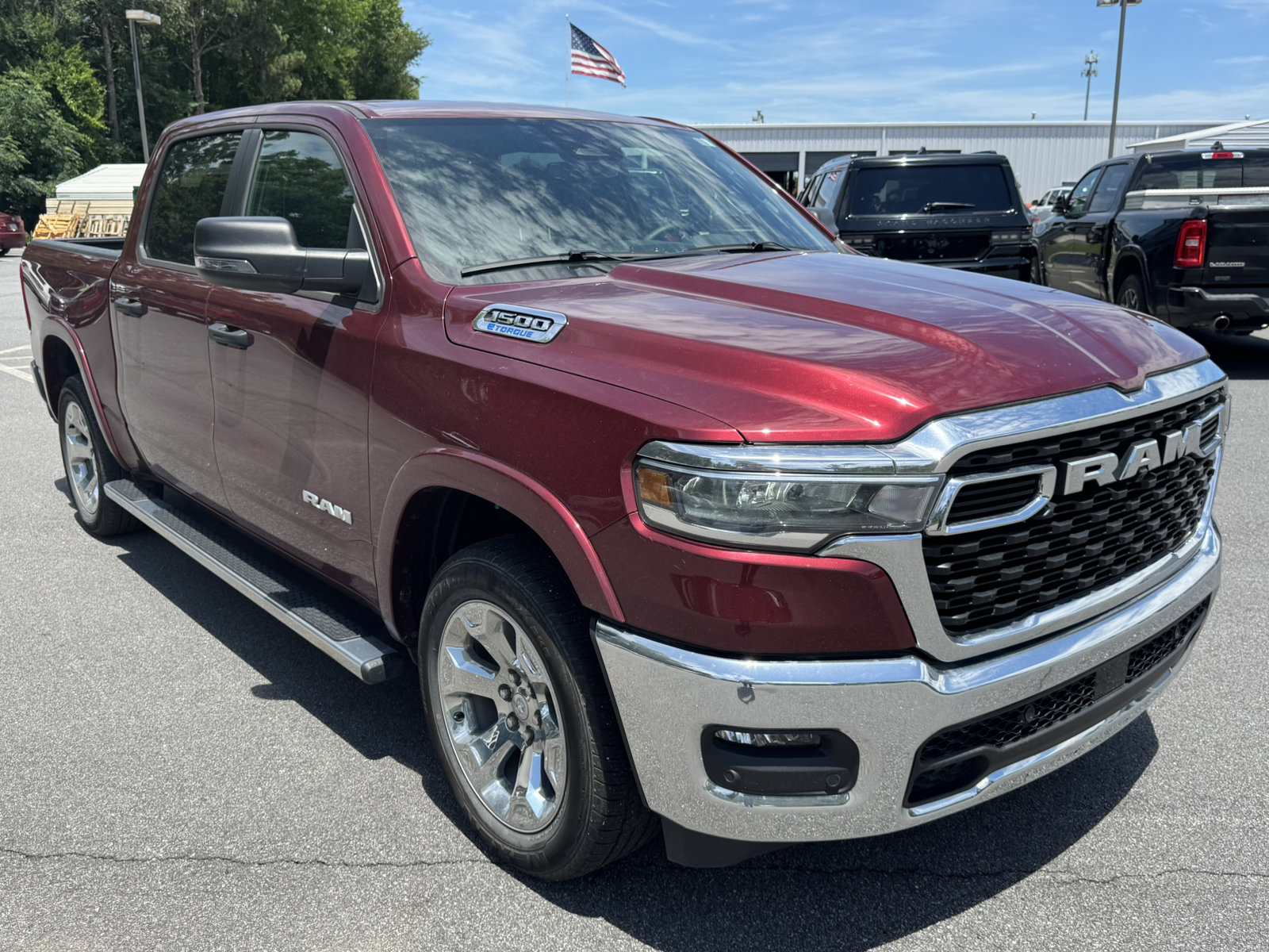 Used 2025 RAM 1500 Big Horn AWD/4WD image 3