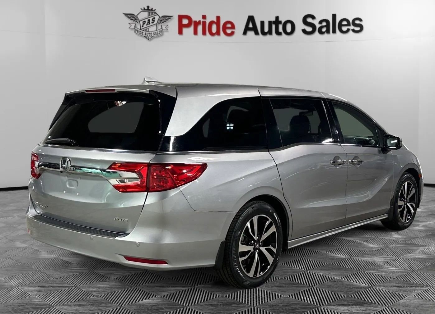 Used 2019 Honda Odyssey Elite image 10