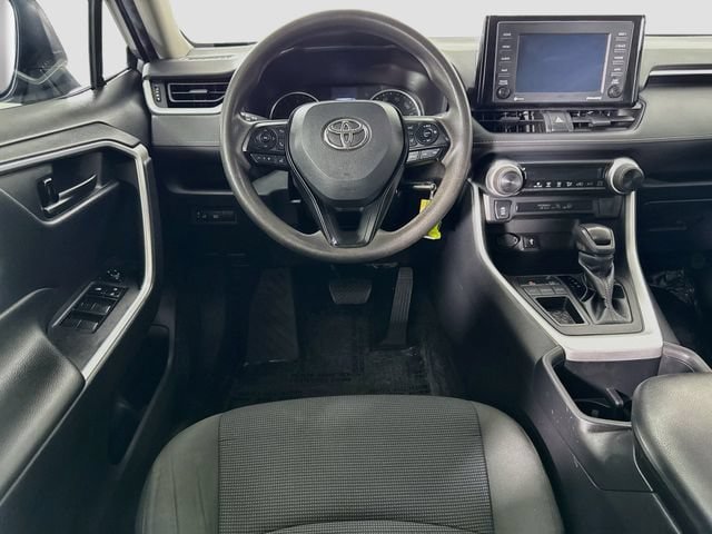 Used 2022 Toyota RAV4 LE FWD image 20