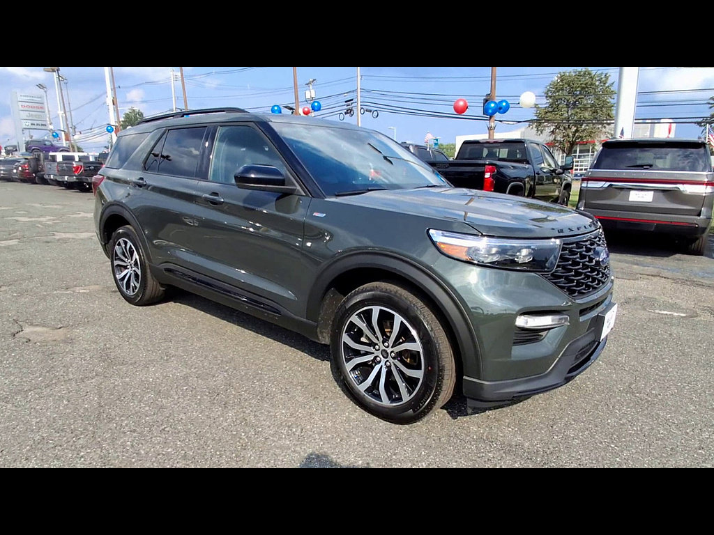 Used 2024 Ford Explorer ST-Line w/ Class IV Trailer Tow Package AWD/4WD image 2