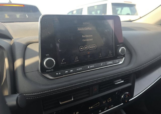 Certified 2025 Nissan Rogue SV FWD image 4