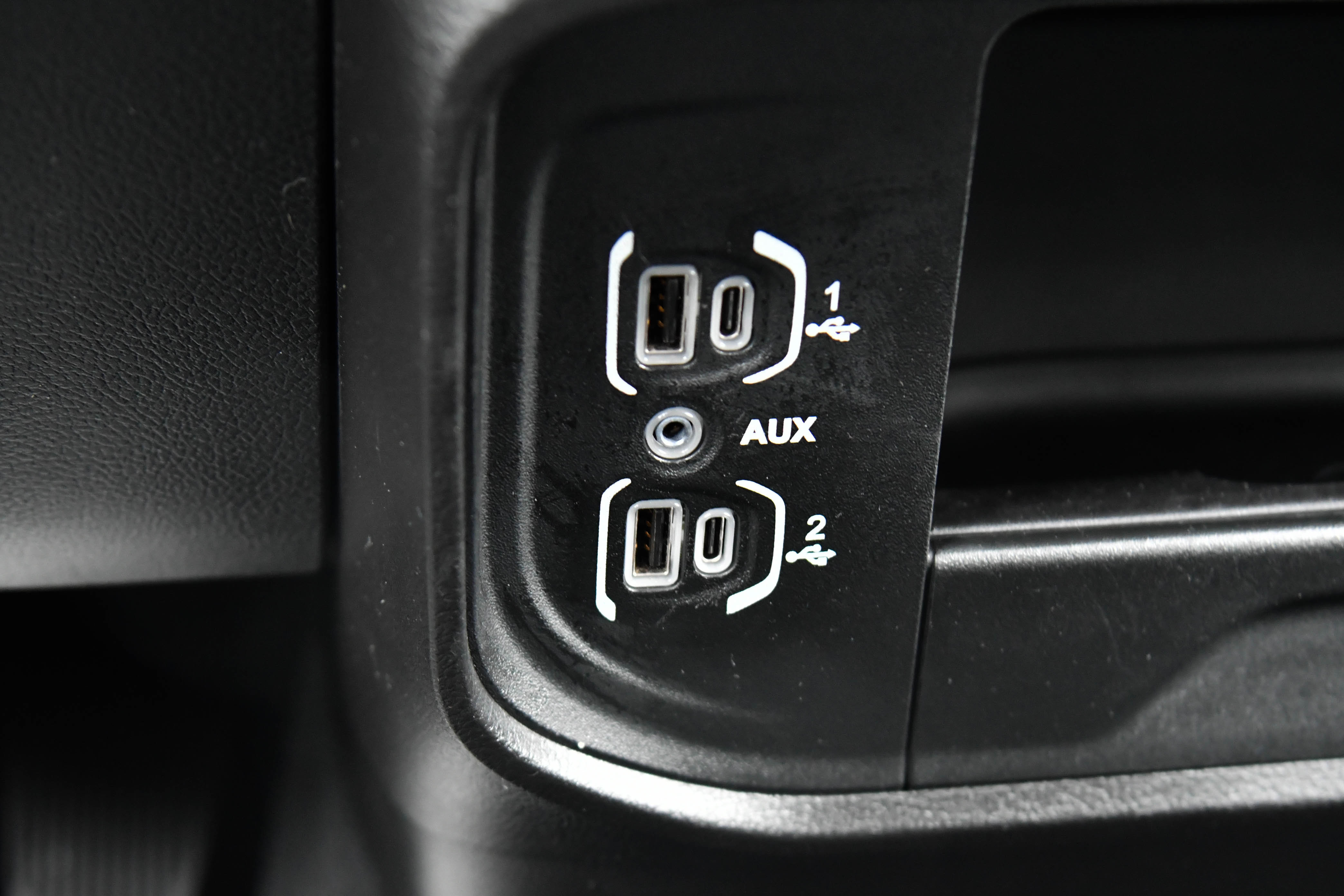 Used 2024 RAM 2500 Big Horn w/ Night Edition AWD/4WD image 29