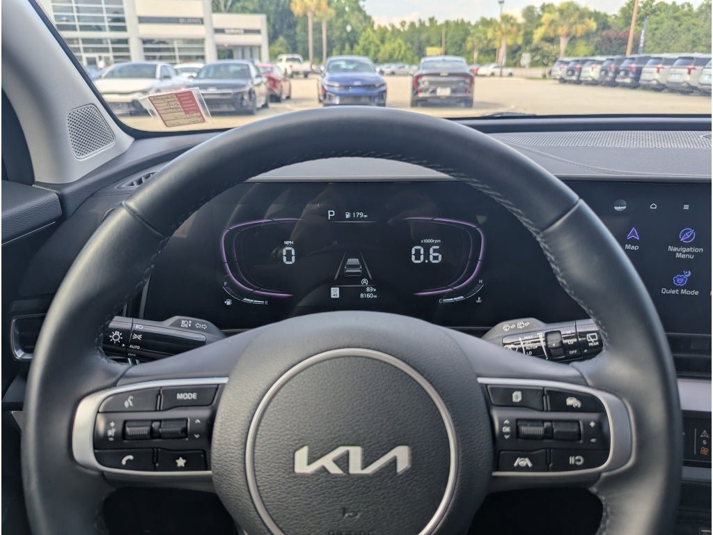 Used 2025 Kia Sportage EX w/ Premium Package FWD image 20