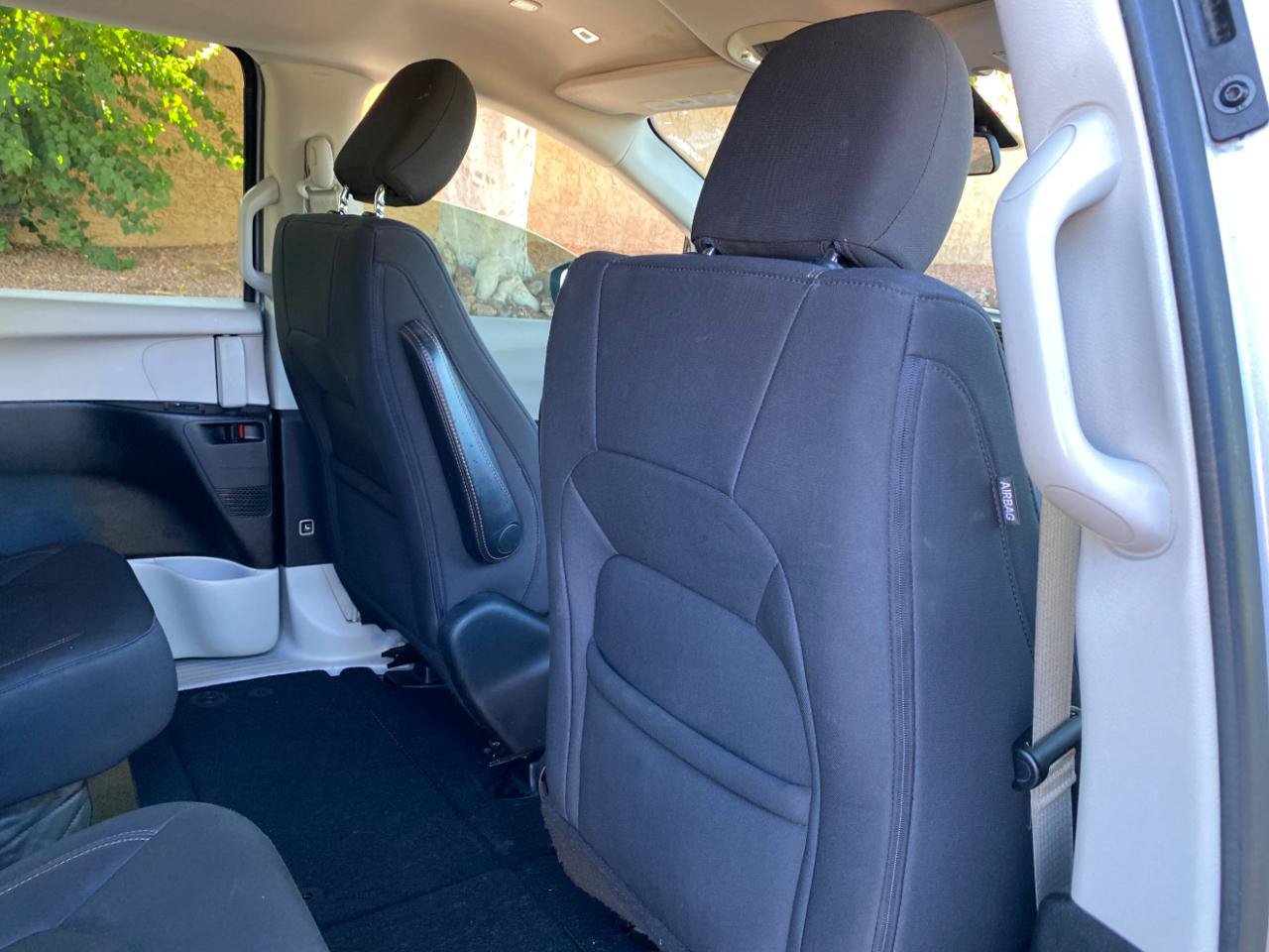 Used 2019 Chrysler Pacifica LX w/ Tire & Wheel Group FWD image 40