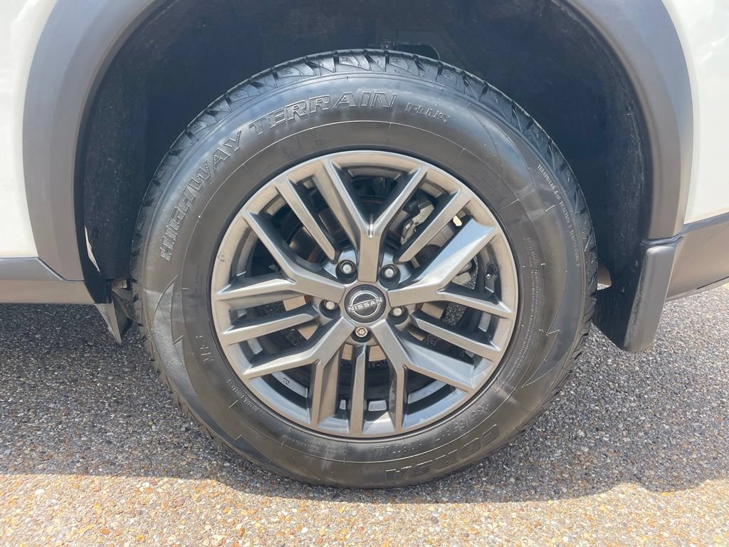 Certified 2023 Nissan Rogue S FWD image 17