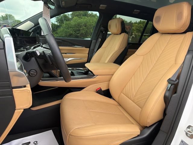 Used 2025 Cadillac Escalade IQ Luxury 2 AWD/4WD image 11