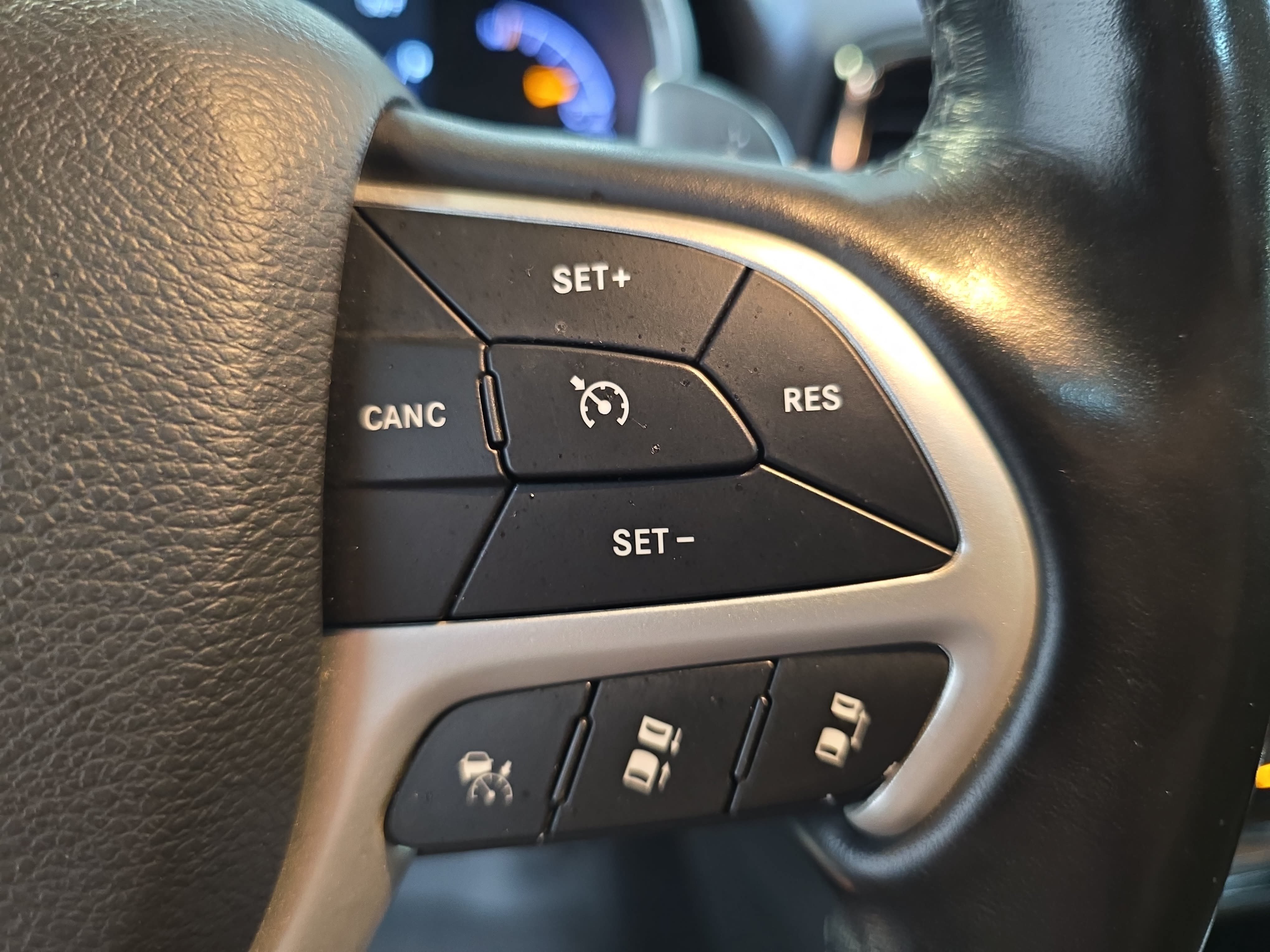 Used 2021 Jeep Grand Cherokee Summit AWD/4WD image 15