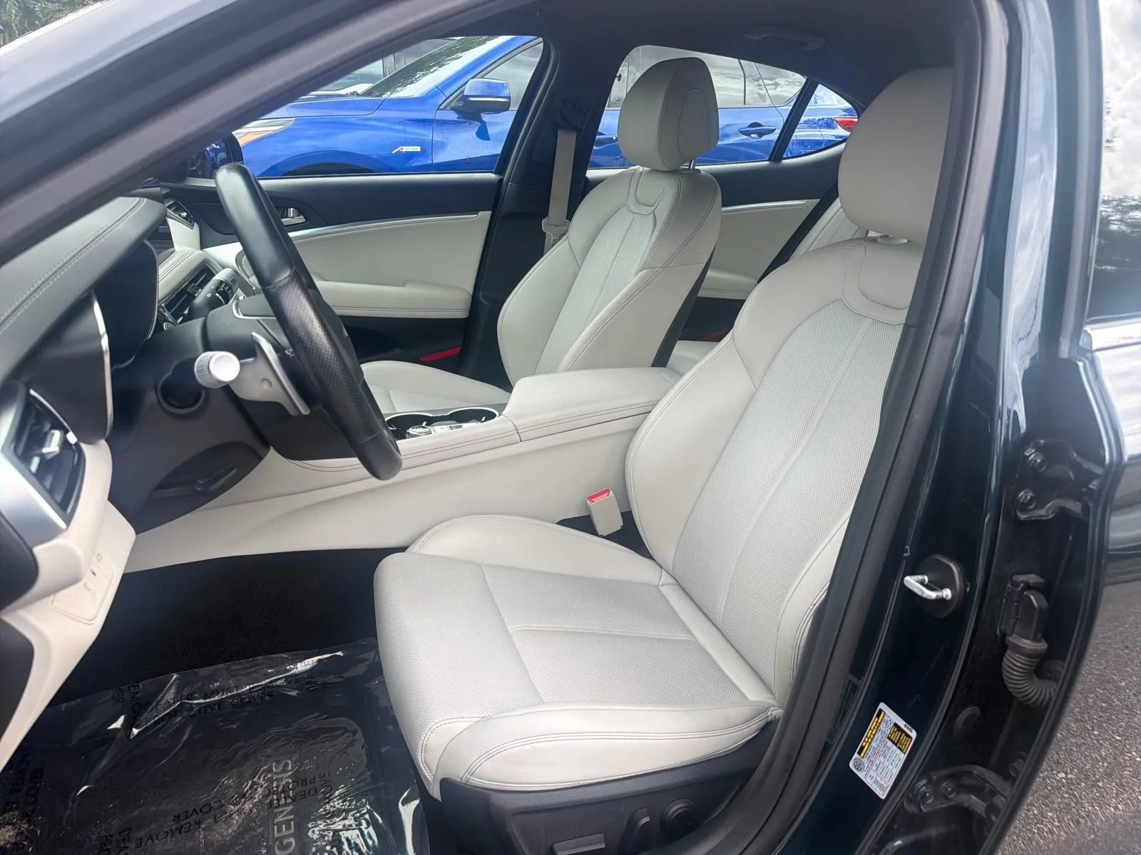 Used 2025 Genesis G70 2.5T RWD image 11