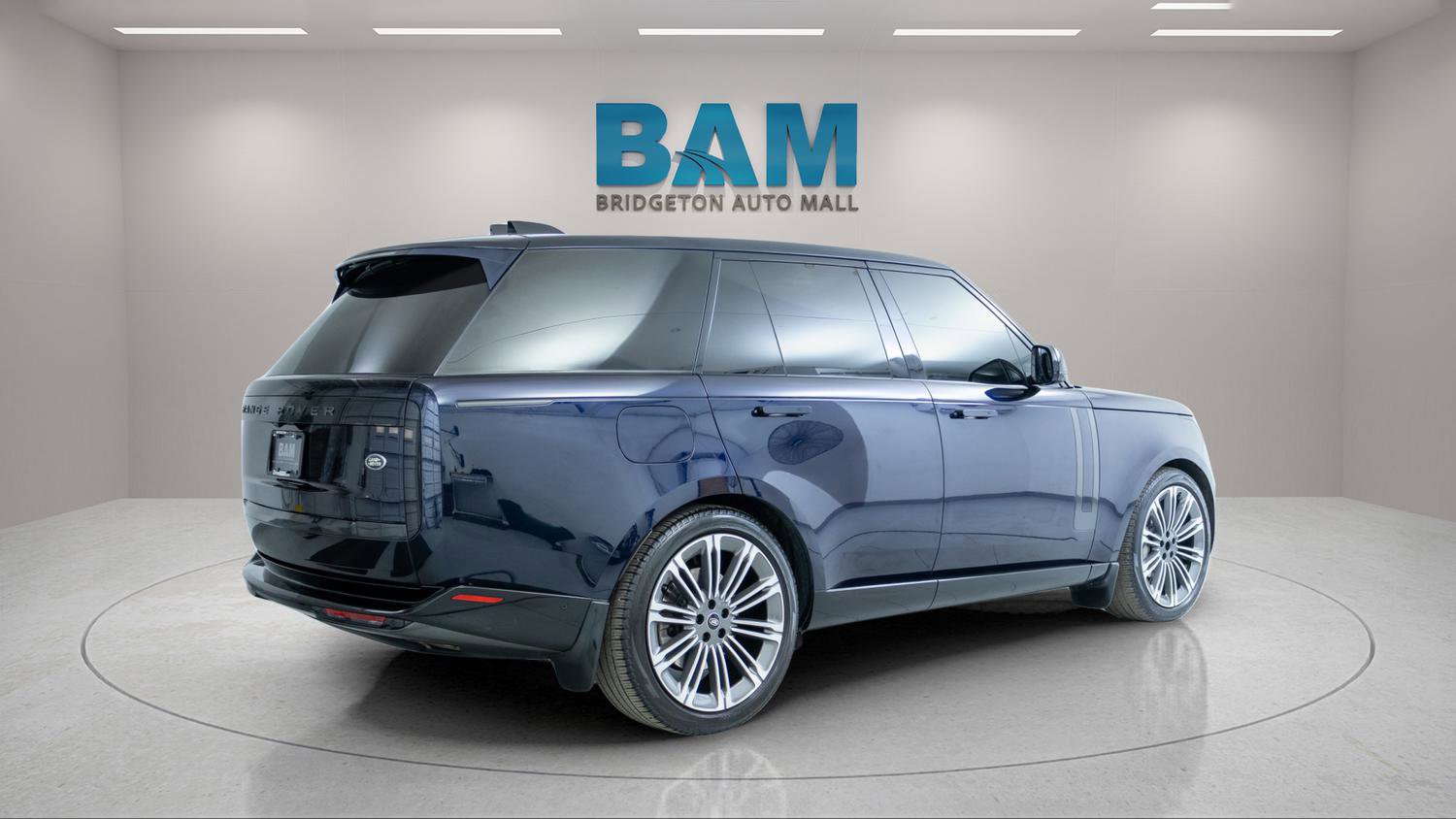 Used 2023 Land Rover Range Rover SE AWD/4WD image 7