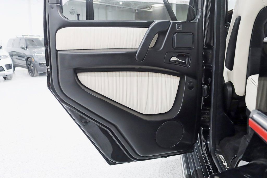 Used 2015 Mercedes-Benz G 63 AMG 4MATIC image 35