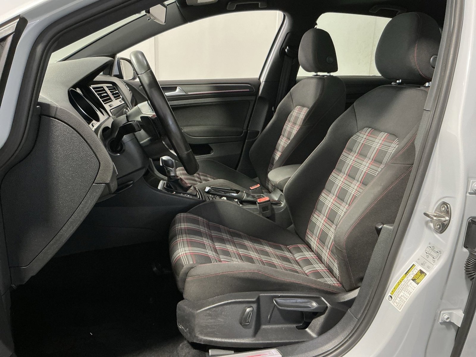 Used 2018 Volkswagen GTI S image 21