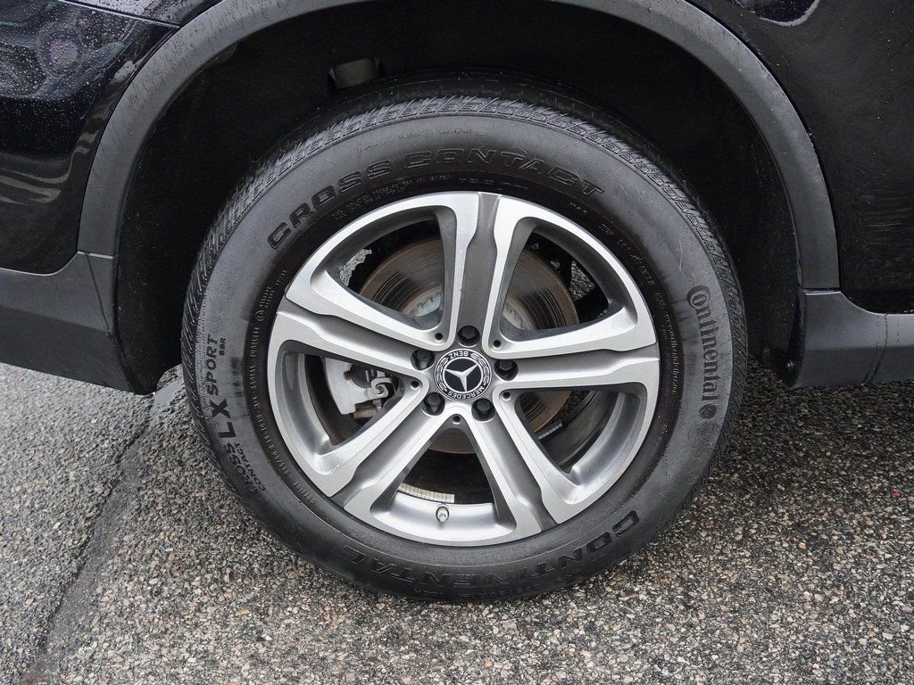 Used 2022 Mercedes-Benz GLC 300 4MATIC w/ Premium Package Lite image 19