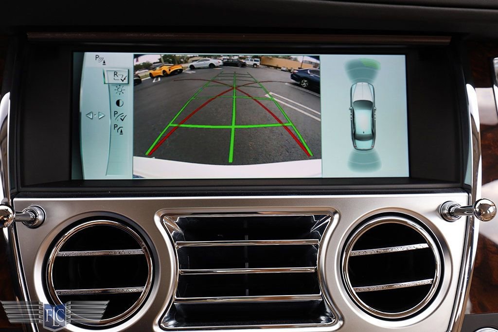 Used 2014 Rolls-Royce Ghost image 32