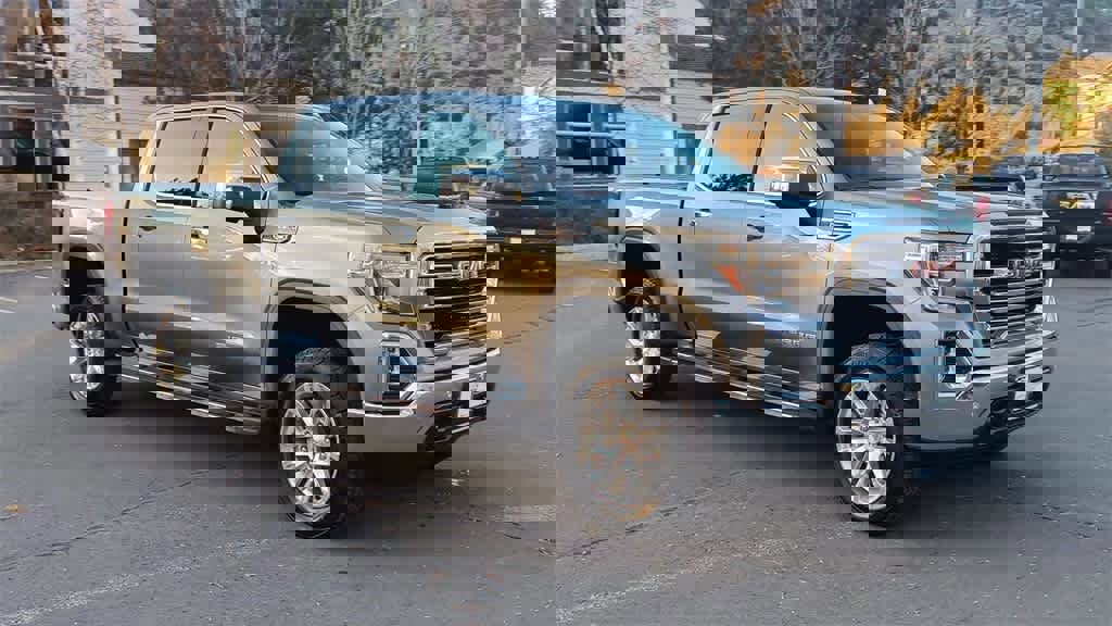 Used 2020 GMC Sierra 1500 SLT image 3